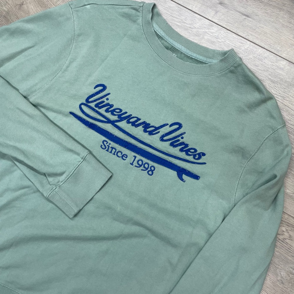 Vineyard Vines Sweatshirt Mens M Green Surfboard Graphic Pullover 1K004304